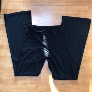 GapFit Black flare yoga pants